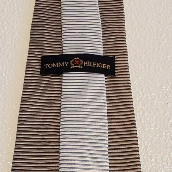 Tommy Hilfiger Mens Silk Brown & White Striped Neck Tie - Picture 3 of 3